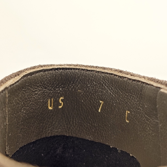 Salvatore Ferragamo Ghila Suede Ankle Boots - Picture 9 of 13